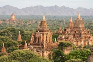 The Enchanting Tapestry of Bagan's Temples