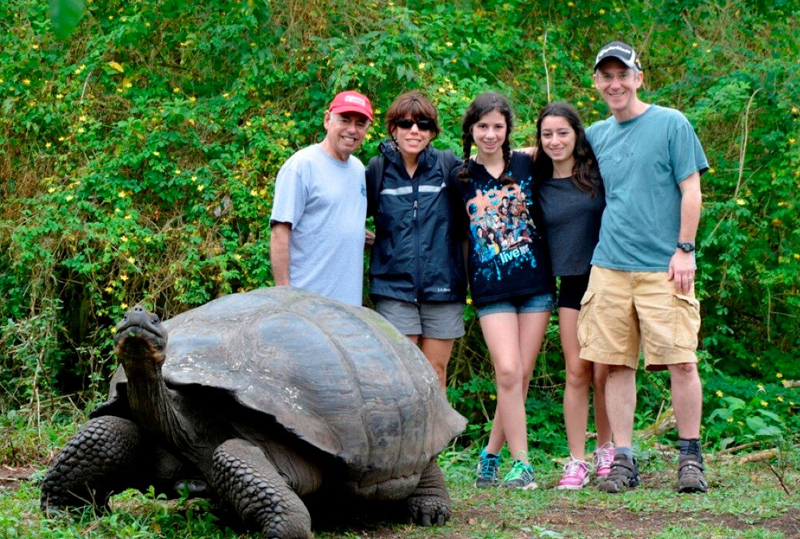 Galapagos Wonders a Family's Odyssey of Discovery and Bonding