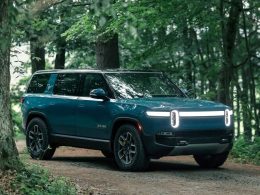 Rivian R1S 2024