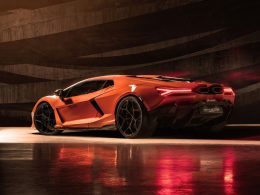 Lamborghini Revuelto 2024