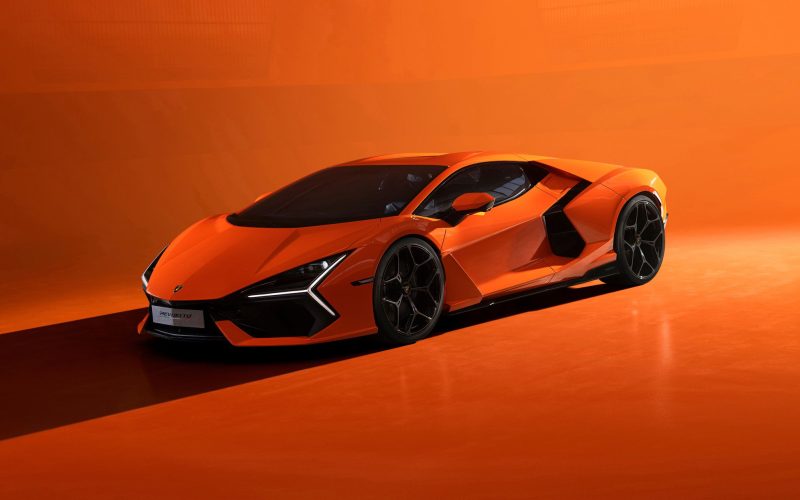 2024 Lamborghini Revuelto