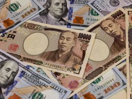 Japan Yen Hits Lowest Since 1990