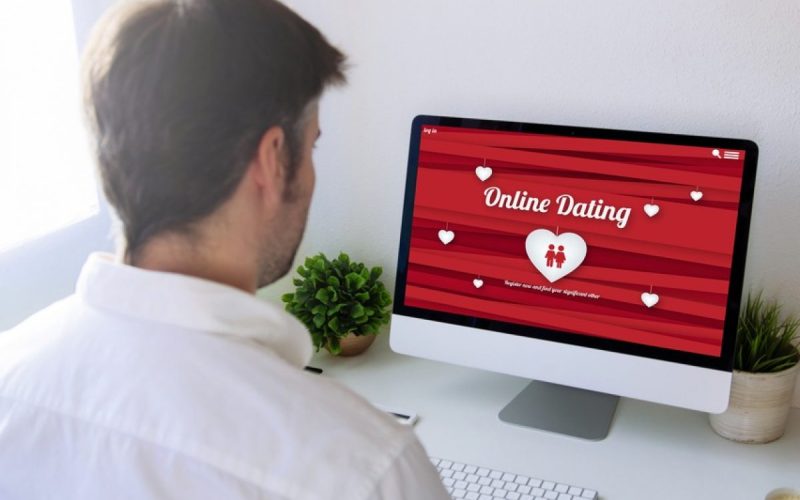 Online dating tips conversation: Mastering dialogues