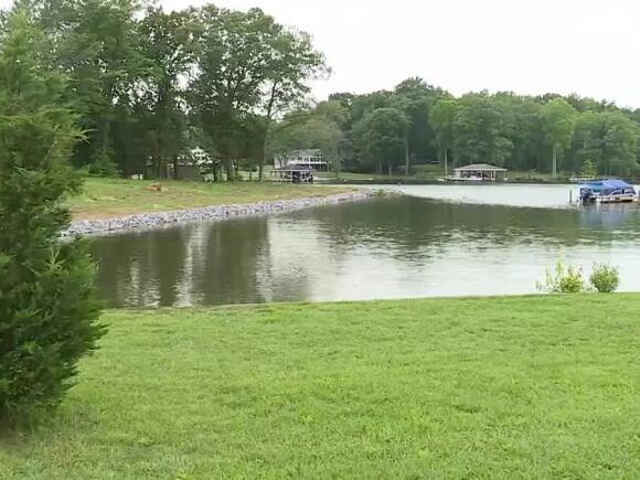 Father Dives In: Heartbreaking Double Drowning at Lake Anna