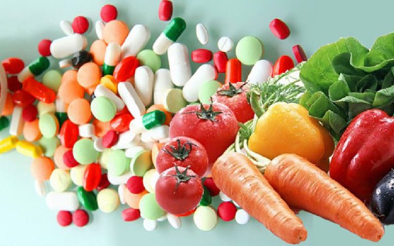 Exploring the Pros and Cons of Food Supplements