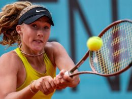 How Teen Sensation Mirra Andreeva Makes Waves at French Open