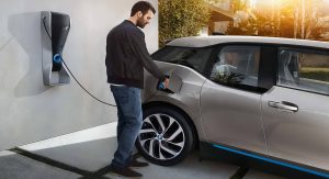 Electric Vehicles: Innovations in Battery Technology