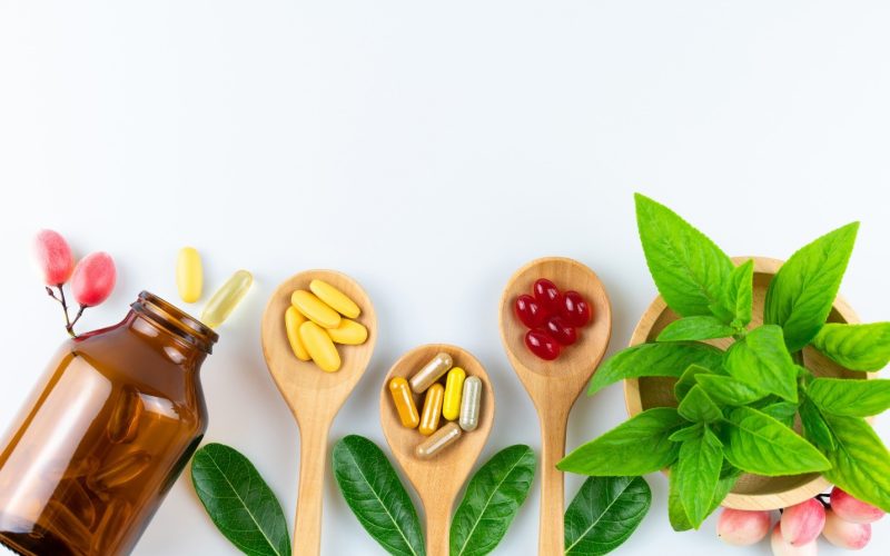 How to Navigate the Complex World of Health Supplements