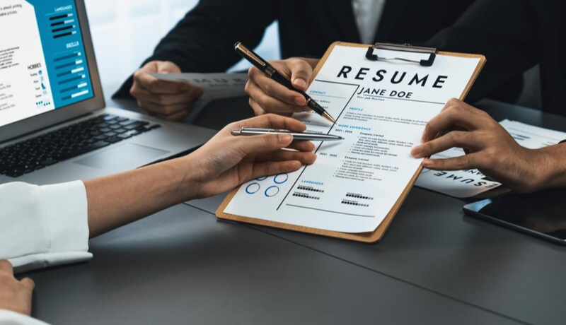 How to Write a Resume That Stands Out