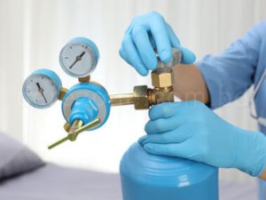 How to Use a Medical Oxygen Cylinder